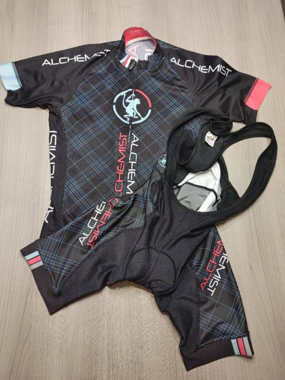 Men's Alchemist Kit Jersey Size L & Bib Short Size M